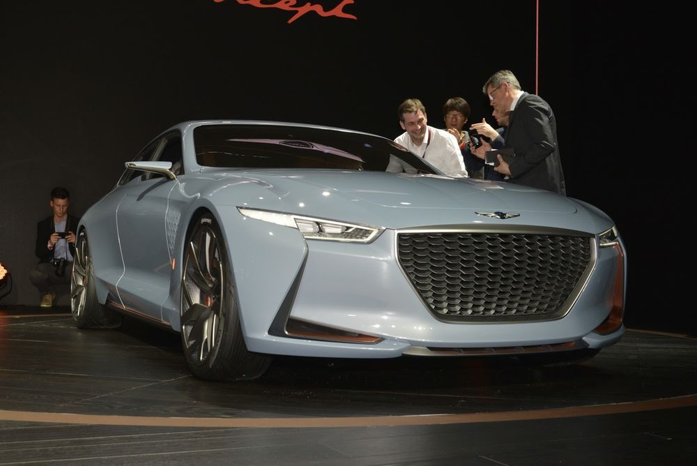หล่อ ล้ำสมัย !! Hyundai Genesis รุ่นใหม่ พร้อมความพรีเมี่ยมระดับยุโรป