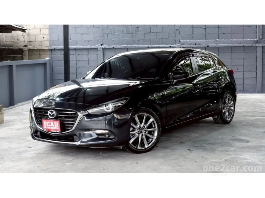 2017 Mazda 3 S Sports Hatchback