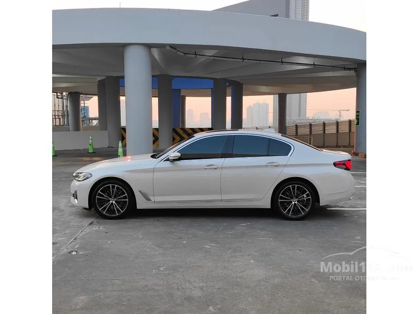 2022 BMW 530i Opulence Sedan