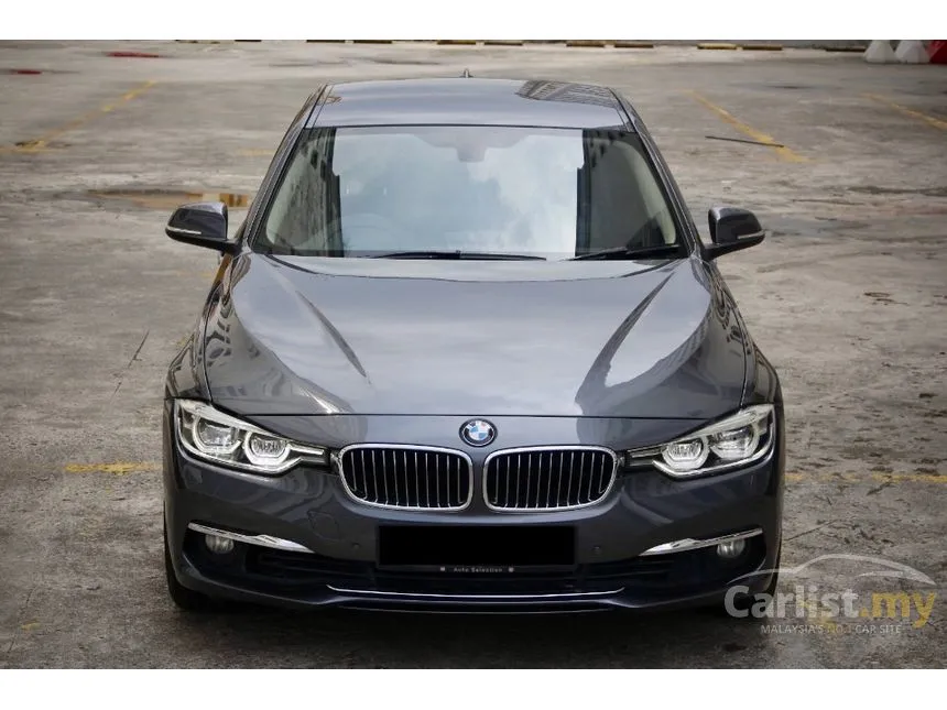 2018 BMW 318i Luxury Sedan