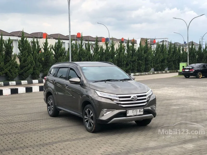 Jual Mobil Daihatsu Terios 2018 R 1.5 di Jawa Barat Automatic SUV Coklat Rp 200.000.000