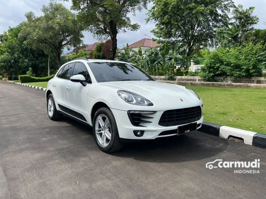 2015 Porsche Macan SUV