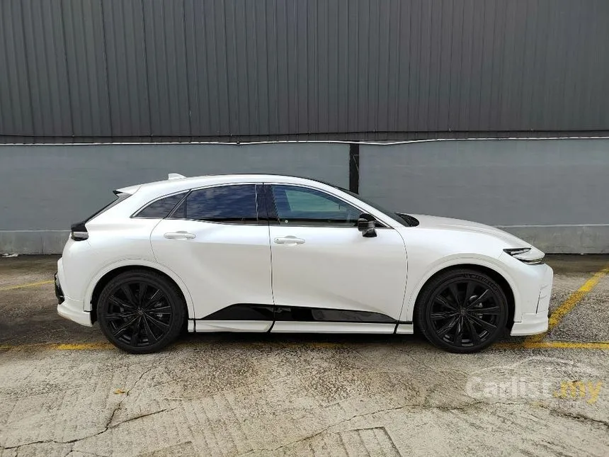 2024 Toyota Crown Sport Z PHEV SUV
