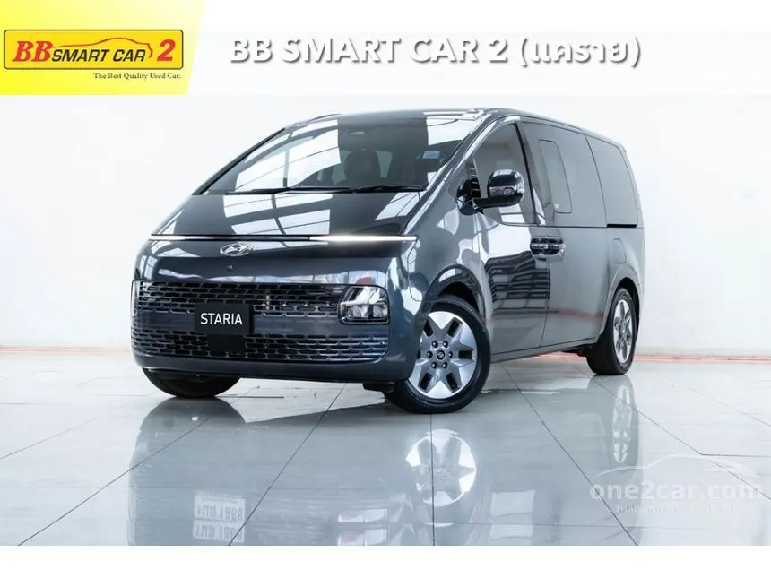 2022 Hyundai Staria SEL Van