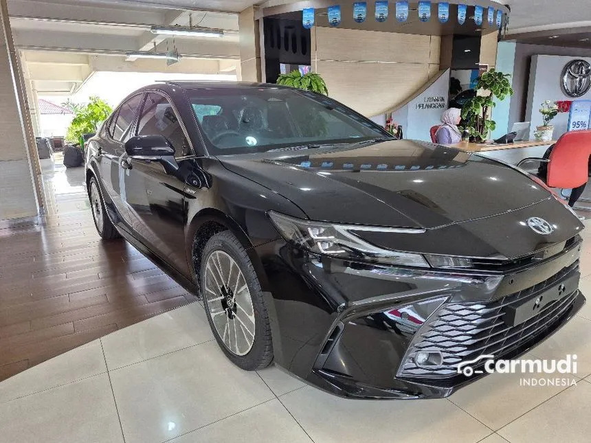 2025 Toyota Camry HV TSS 2 Sedan