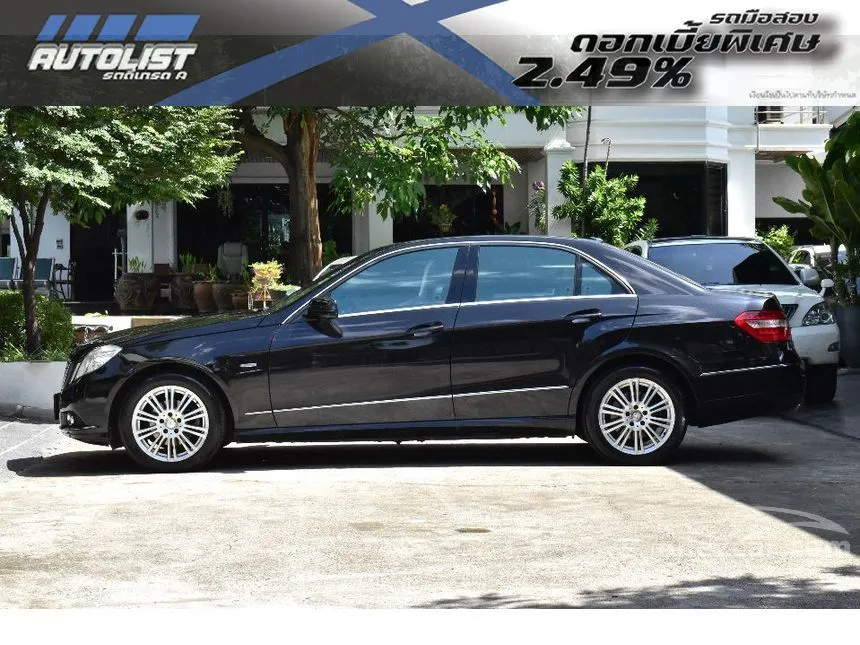 2010 Mercedes-Benz E200 Elegance CGI BlueEFFICIENCY Sedan