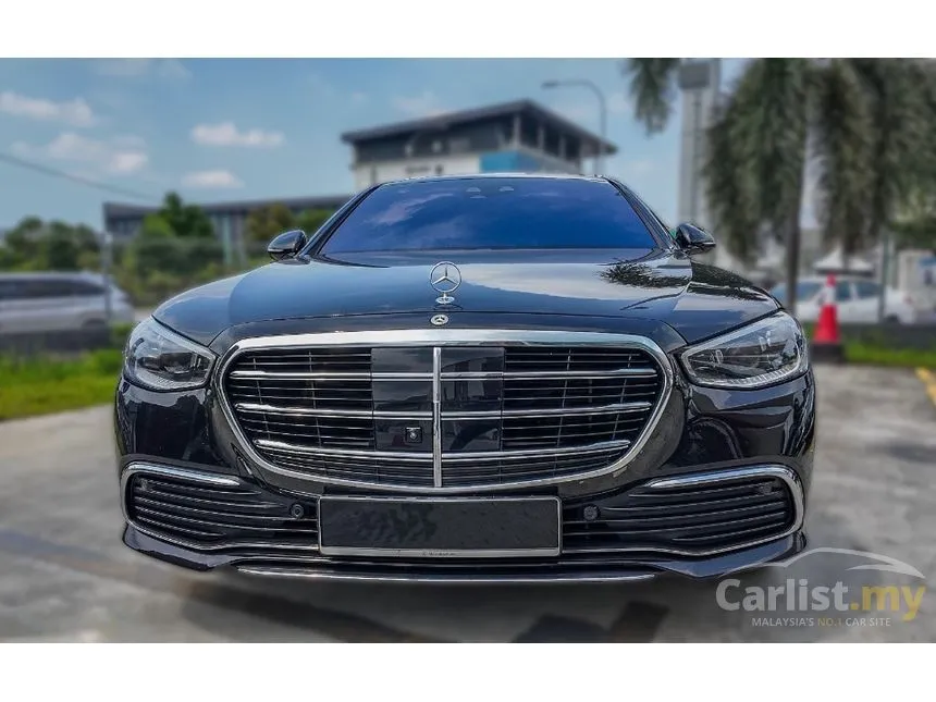 2022 Mercedes-Benz S580e Sedan