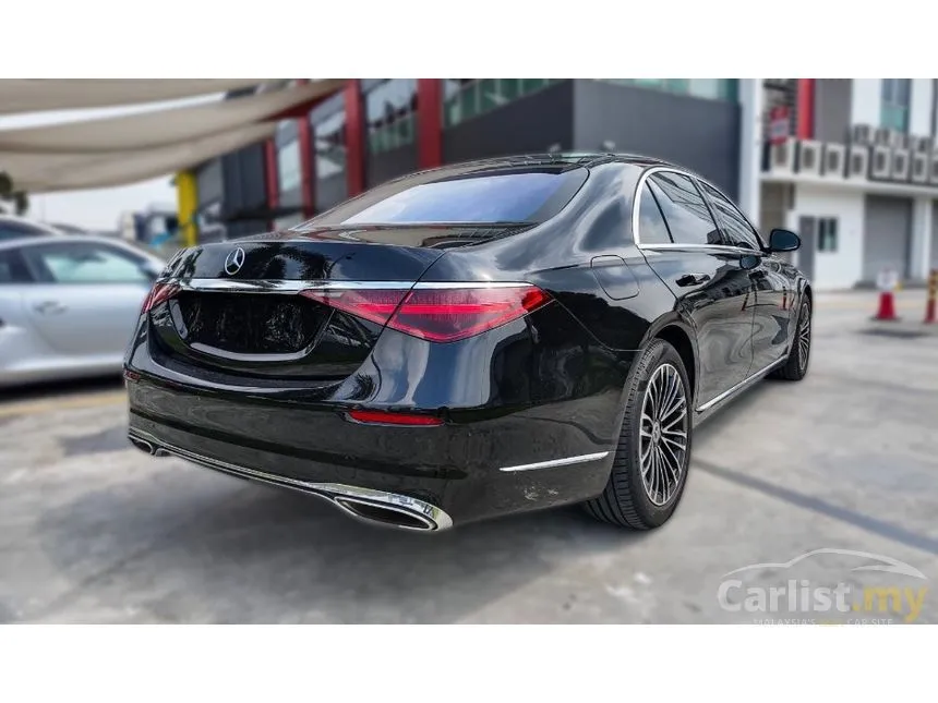 2022 Mercedes-Benz S580e Sedan