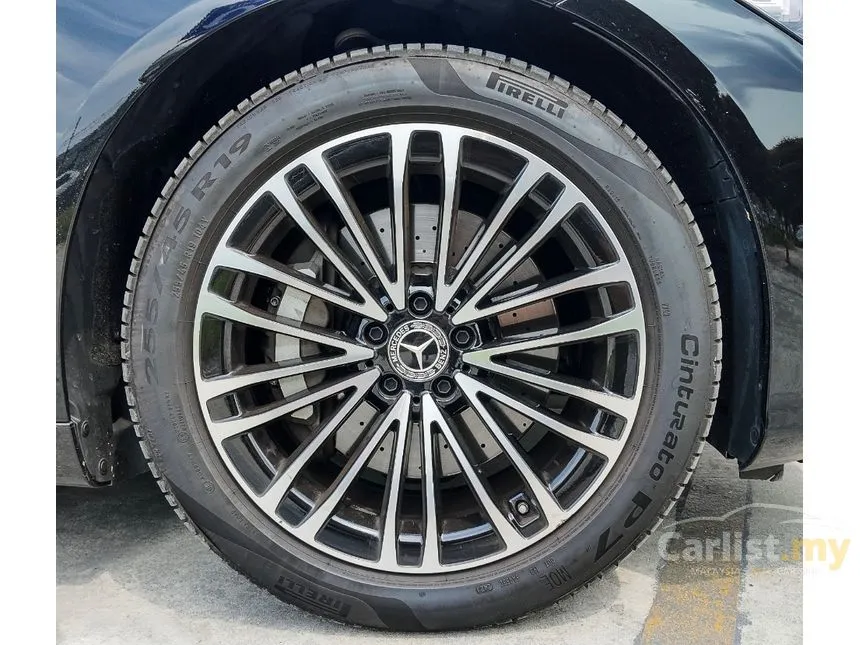 2022 Mercedes-Benz S580e Sedan