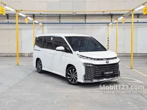 2022 Toyota Voxy 2.0 MPV