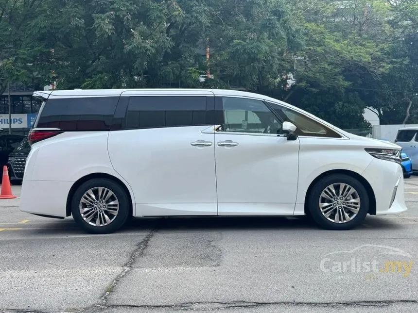 2025 Toyota Alphard Z 7-Seater MPV