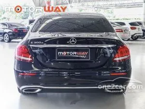 2020 Mercedes-Benz E300 2.0 e Avantgarde Sedan