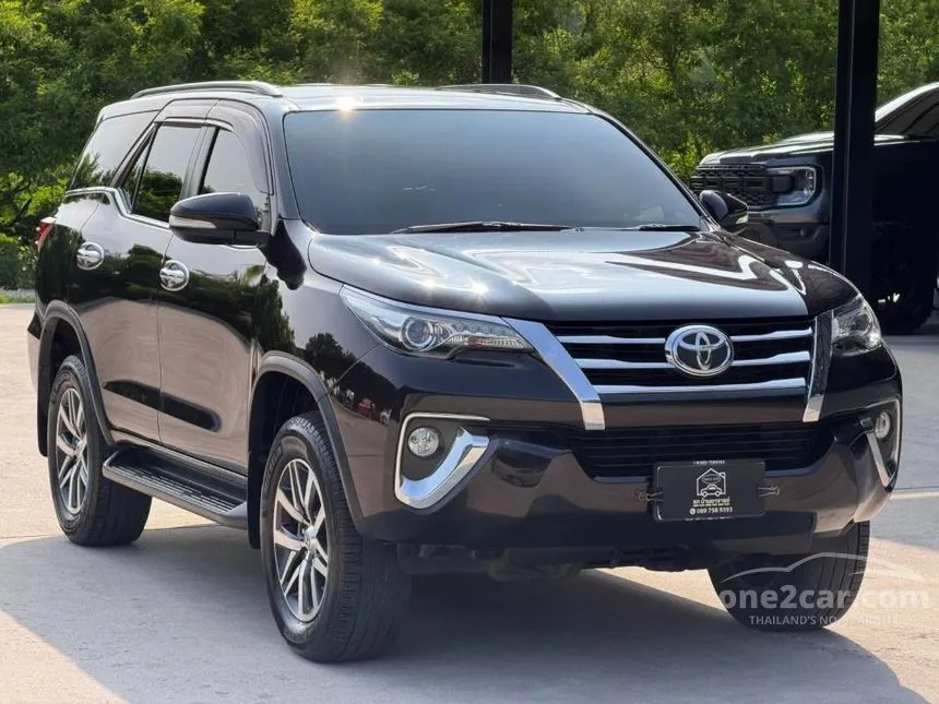2016 Toyota FORTUNER V SUV
