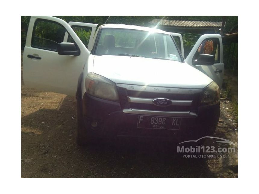 Ford Ranger Base 2011 Jual Mobil Ford Ranger 2011 Base 2.5 di Jawa Barat Manual Pick-up Putih ...