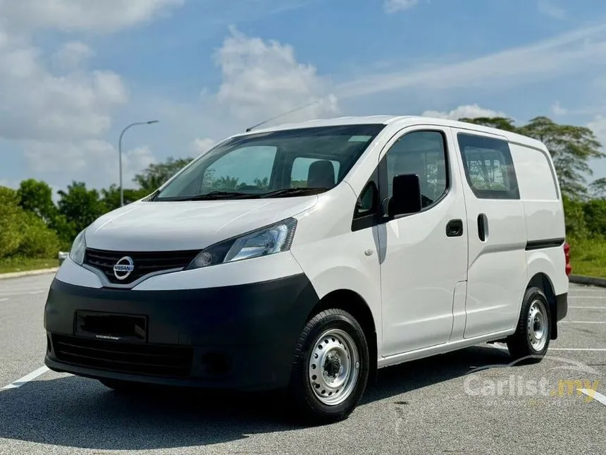 2018 Nissan NV200 Semi Panel Van