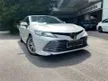 Used 2019 Toyota Camry 2.5 V Sedan ( BMW Quill Automobiles ) Full Service Record, Low Mileage 70K KM Only, One Careful Owner, Still Under Warranty - Cars for sale