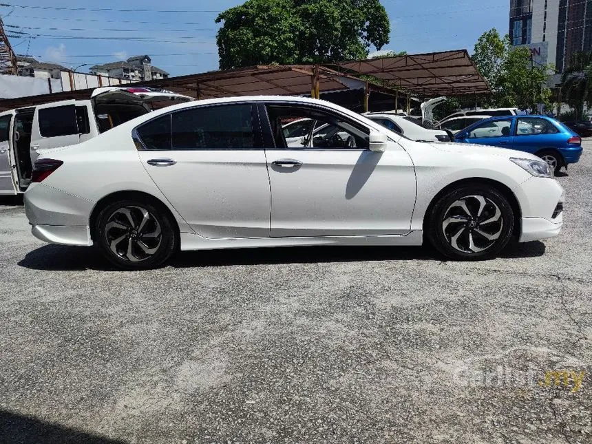 2017 Honda Accord VTi-L Sedan