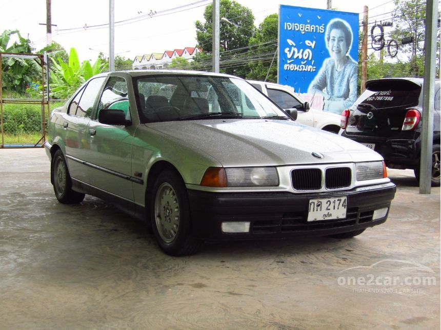 1997 BMW 318i Sedan