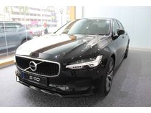 The New 2019 Volvo S90 2.0 T5 Momentum