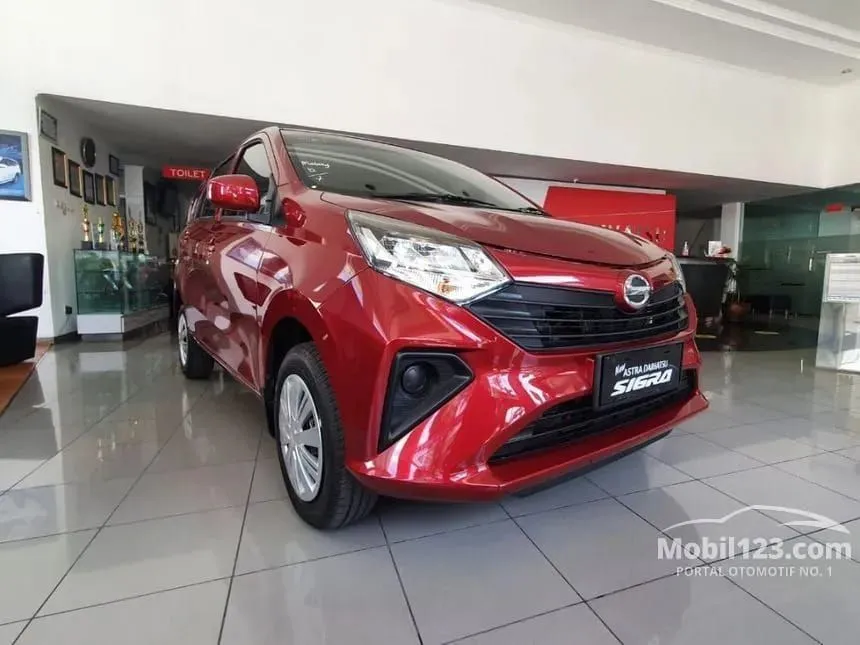Jual Mobil Daihatsu Sigra 2024 M 1.0 di Banten Manual MPV Merah Rp 160.000.000