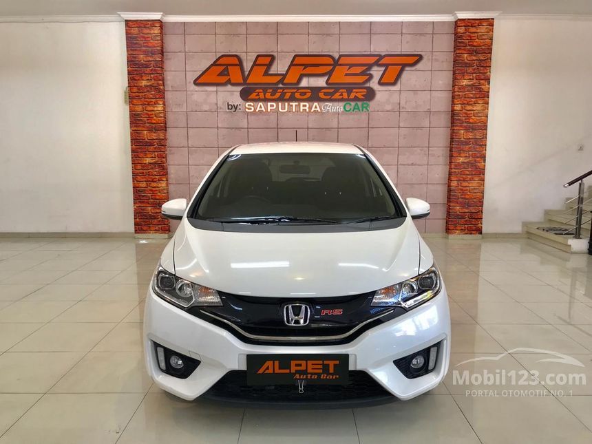 Jual Mobil Honda Jazz 2016 RS 1.5 di Jawa Timur Automatic 