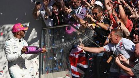 Hamilton Selangkah Lagi Juara Dunia F1 2017