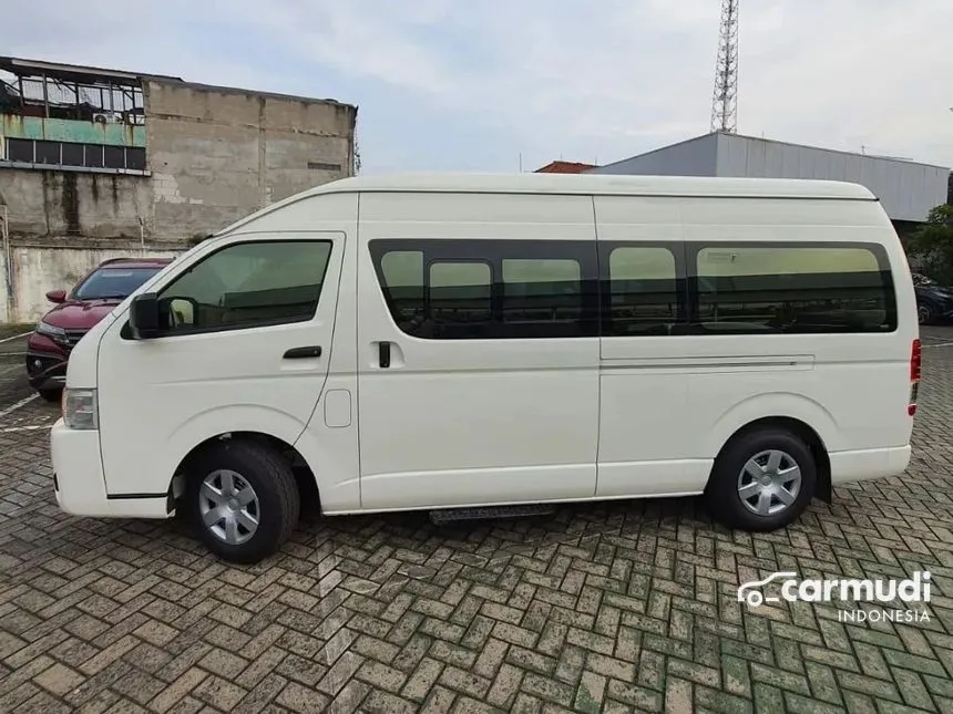 2024 Toyota Hiace Commuter Van Wagon