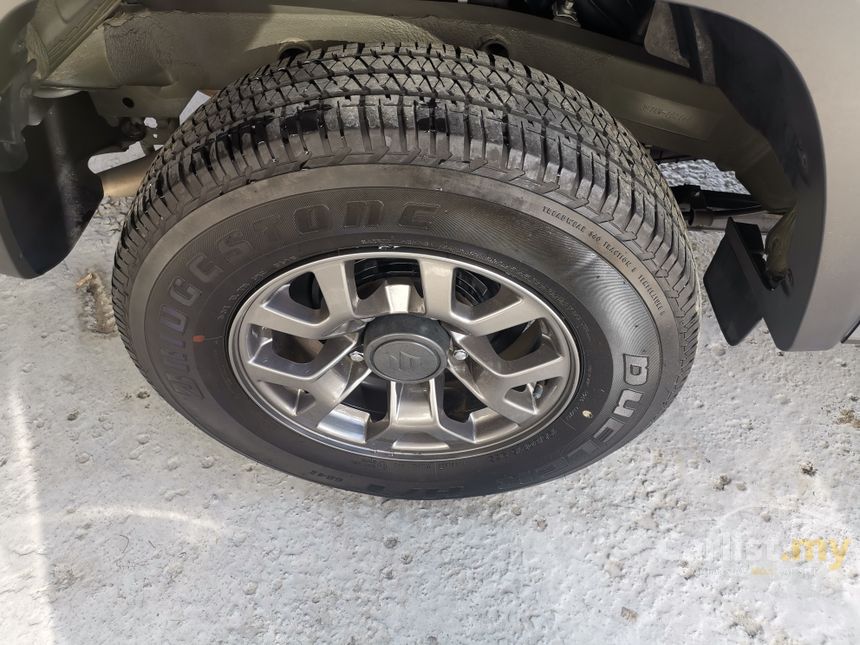 Suzuki Jimny Sierra 2018 JC Package 1.5 in Johor Automatic SUV Grey for