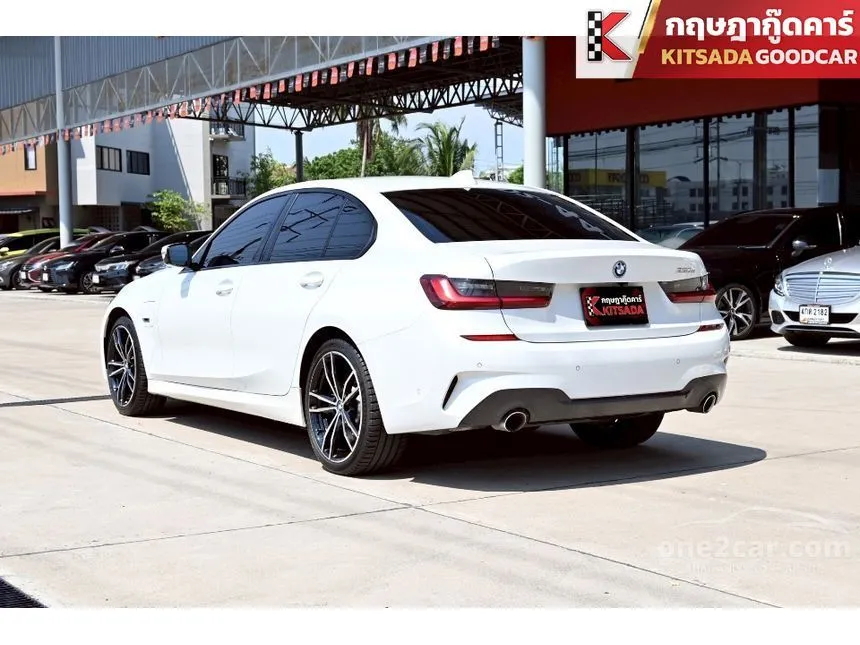 2023 BMW 330e M Sport Sedan
