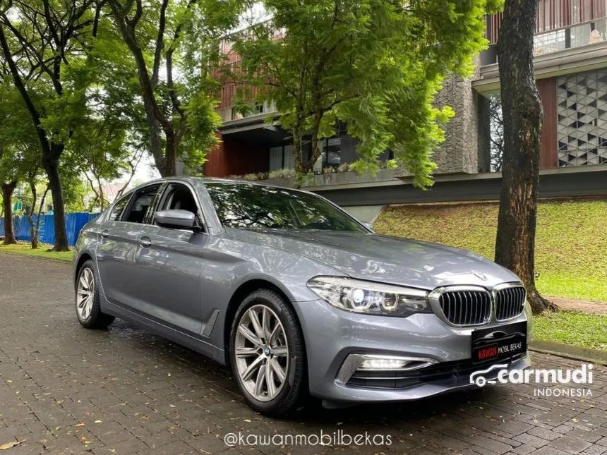 2018 BMW 520i Luxury Sedan