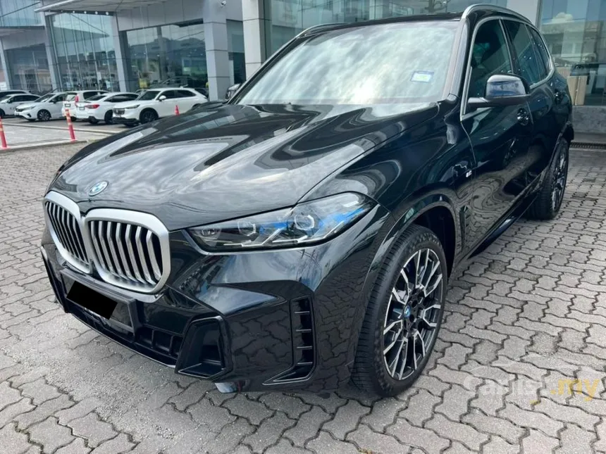 2025 BMW X5 xDrive50e M Sport SUV