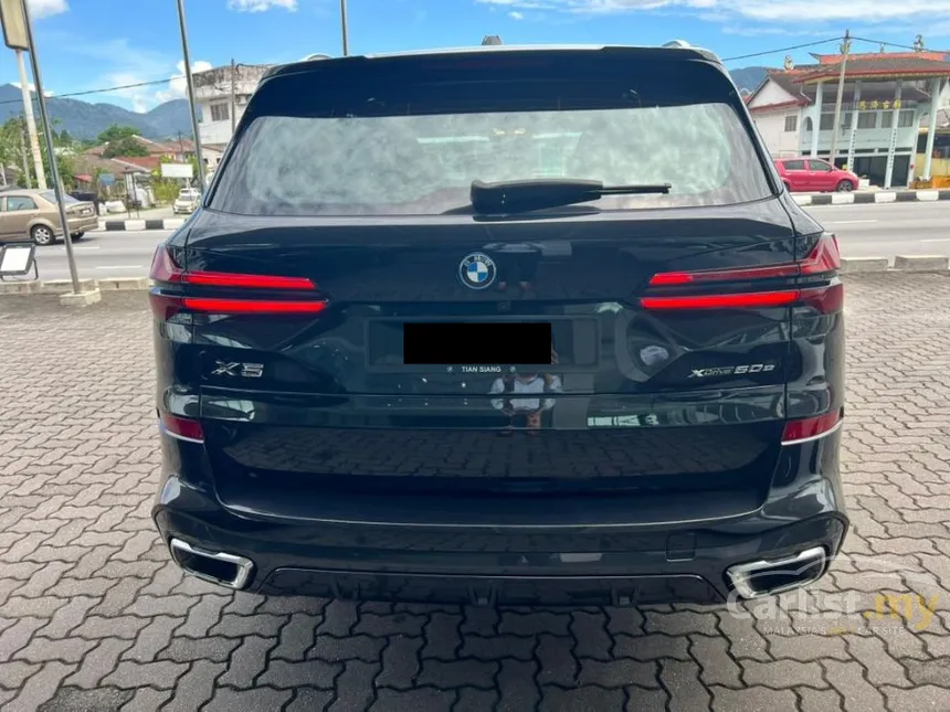 2025 BMW X5 xDrive50e M Sport SUV