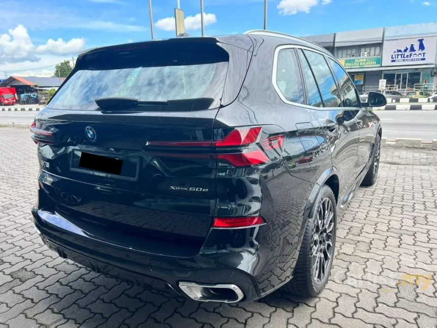 2025 BMW X5 xDrive50e M Sport SUV