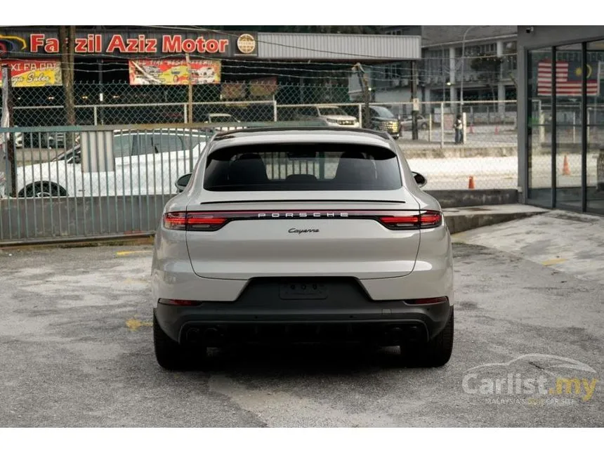 2022 Porsche Cayenne - Coupe