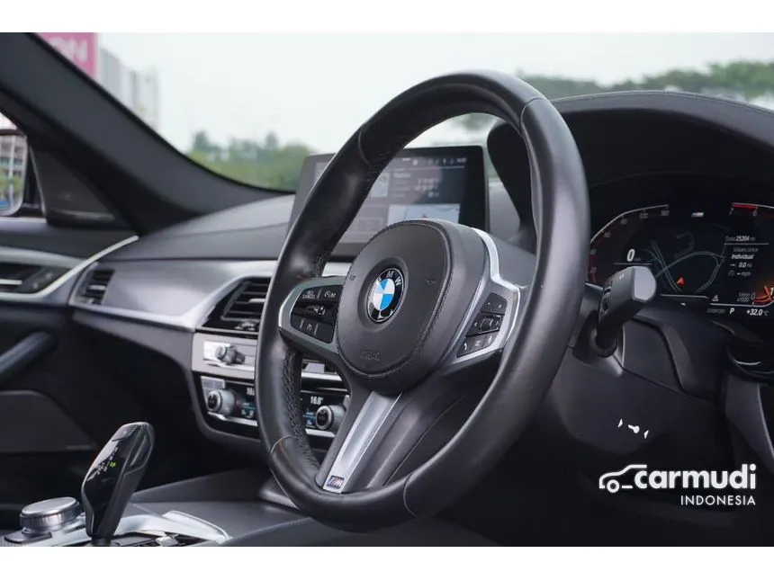 2019 BMW 530i M Sport Sedan