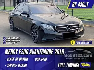 2016 Mercedes-Benz E300 2.0 Avantgarde Sedan
