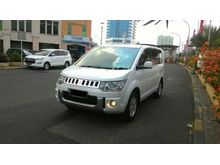 Mitsubishi Delica 2.0 AT Putih 2014