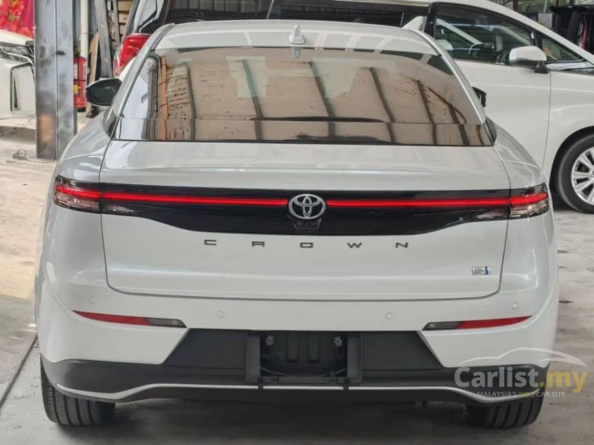 2022 Toyota Crown RS Advance Sedan