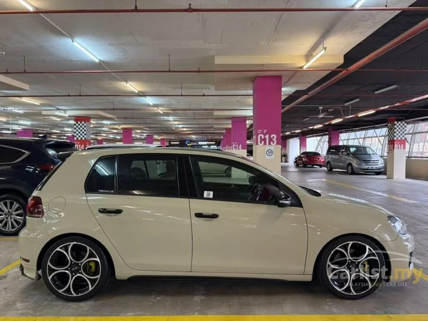 2009 Volkswagen Golf GTI Hatchback