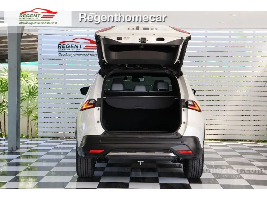 2024 Toyota Yaris Cross HEV Premium Luxury SUV
