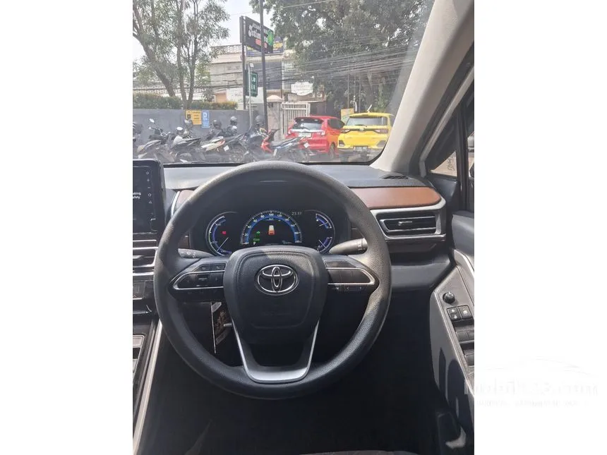 2023 Toyota Kijang Innova Zenix G HV (Premium Color) MPV