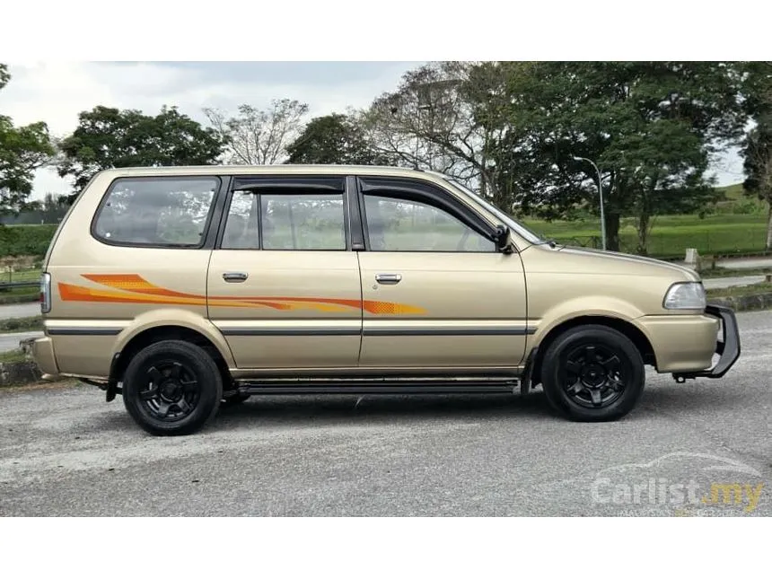 2001 Toyota Unser GLi MPV