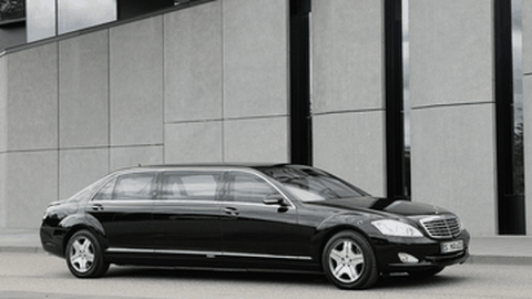 Mercedes-Benz Kirim Mobil Baru Kepresidenan Jokowi Bulan Ini