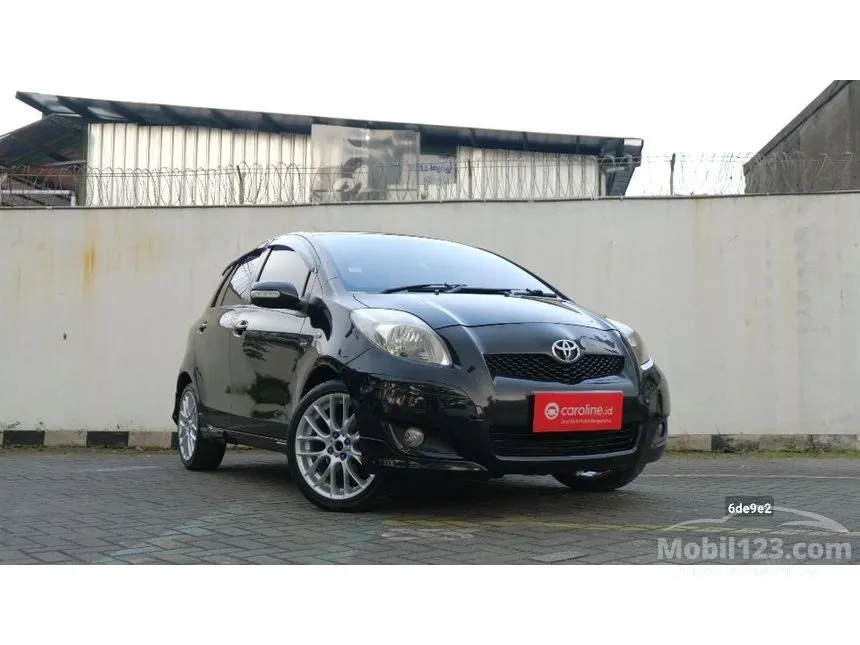 2010 Toyota Yaris E Hatchback