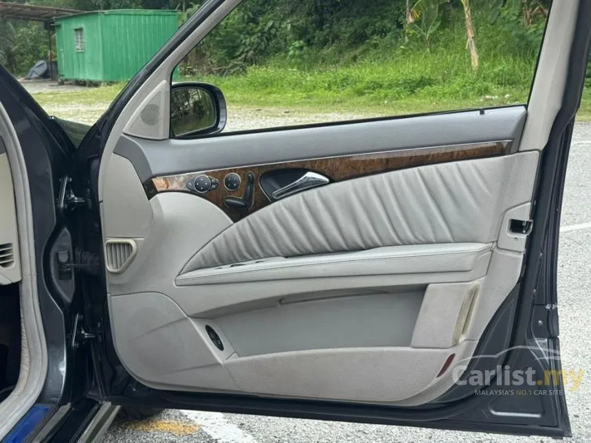 2005 Mercedes-Benz E240 Sedan