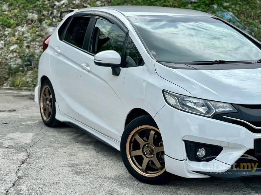 2016 Honda Jazz V Hatchback