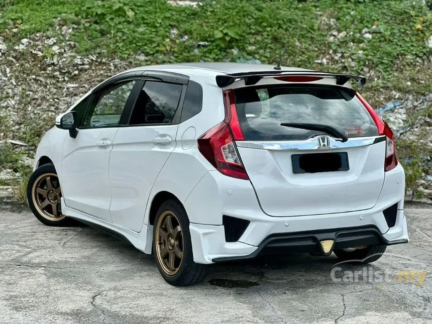 2016 Honda Jazz V Hatchback