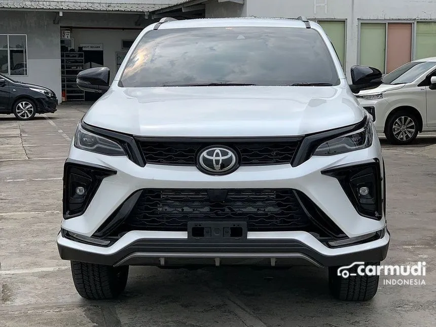 Jual Mobil Toyota Fortuner 2024 VRZ TSS GR Parts Aero Package 2.8 di Jawa Barat Automatic SUV Putih Rp 663.200.000