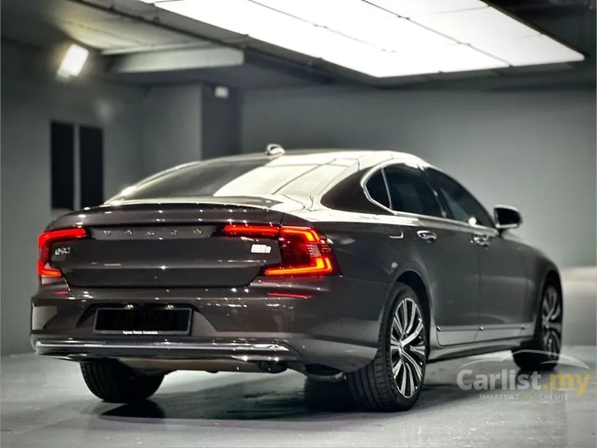 2022 Volvo S90 Recharge T8 Ultimate PHEV Sedan