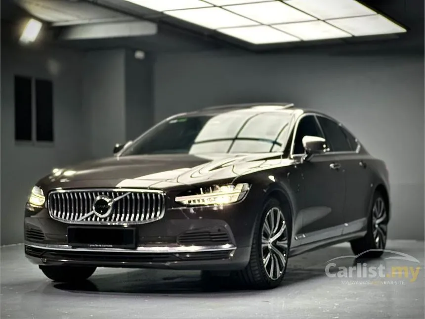 2022 Volvo S90 Recharge T8 Ultimate PHEV Sedan
